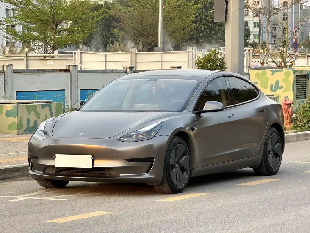 21款特斯拉Model 3标准续航二手车全解析 值得买的智能电动之选？